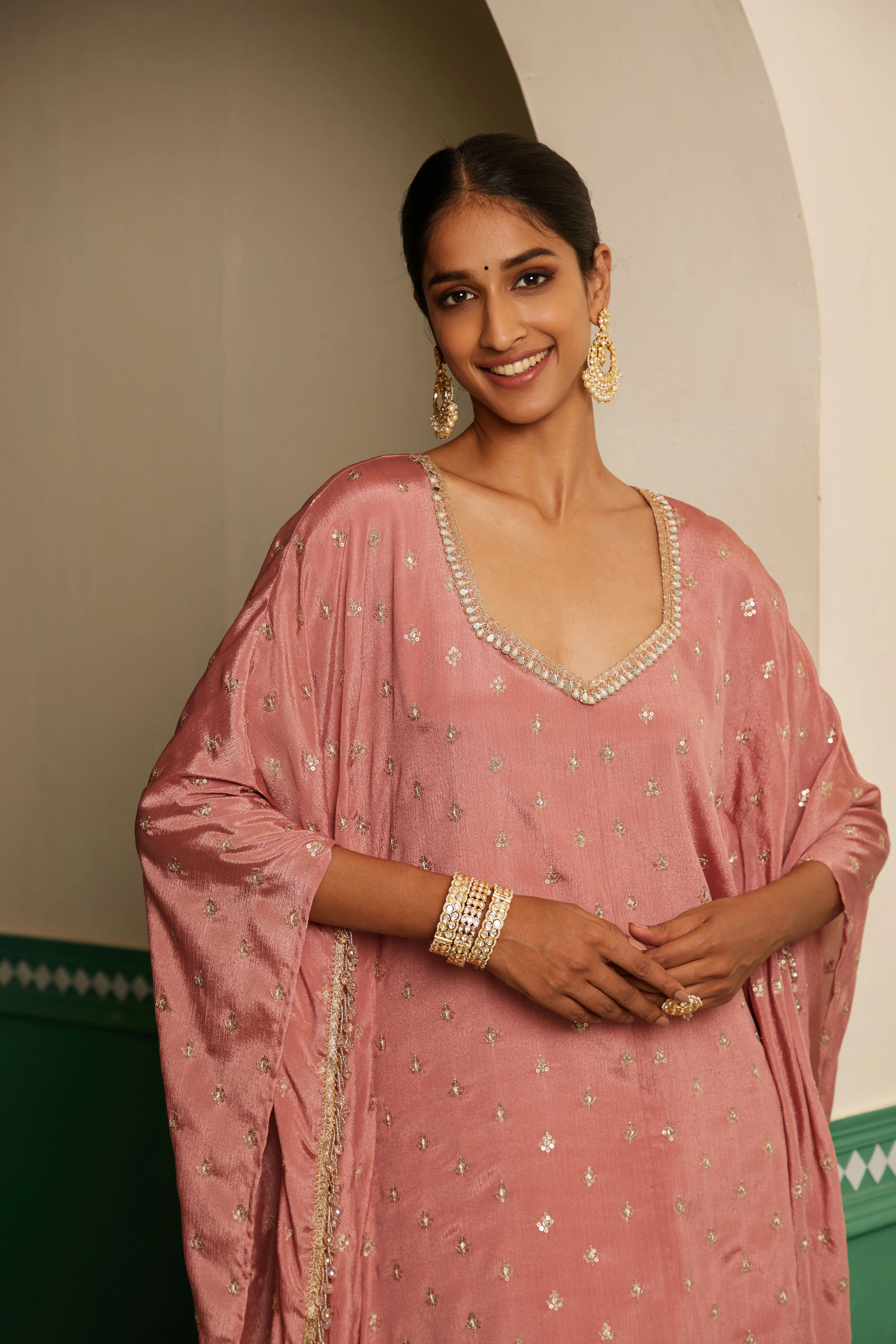 Sajda Onion Pink Embroidered Kaftan - Image 5